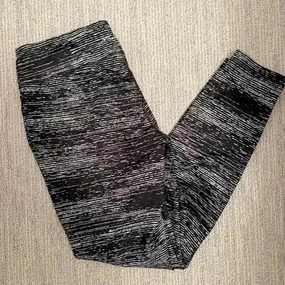 DANSKIN LARGE (12-14) Black and gray drawstringg leggings - Picture 1 of 6